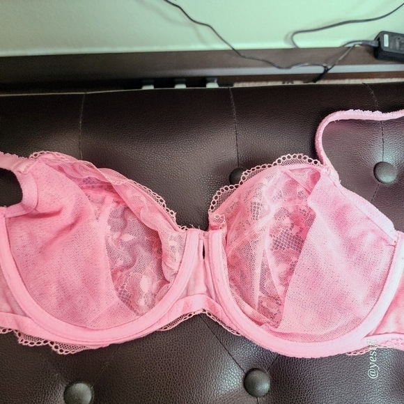 Victoria's Secret Floral Lace Unlined Demi 34DD - Picture 5 of 5